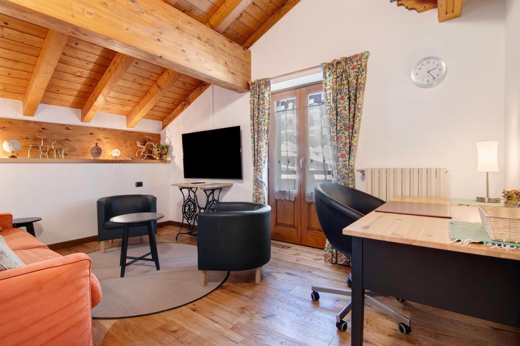 Ginepro Casa Vacanze มาเดซิโม ภายนอก รูปภาพ